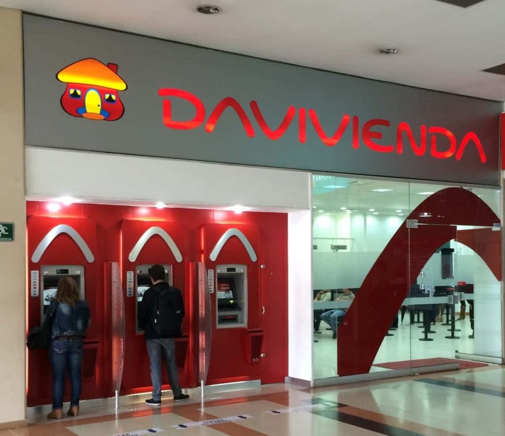 Moody's rebaja perspectiva de Davivienda por deterioro del riesgo de activos