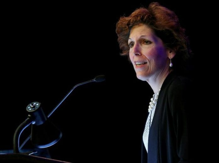 Imagen de archivo. La presidenta de la Fed de Cleveland, Loretta Mester, en una conferencia en Washington
