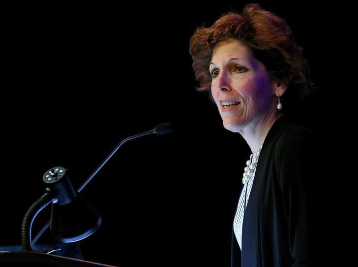 Fed de EEUU debería seguir subiendo tasas hasta 2019: Mester