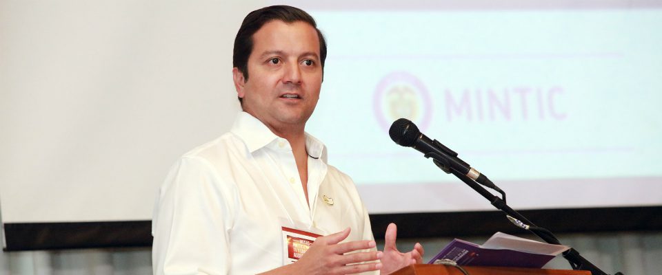 Renunció el ministro de las TIC, David Luna