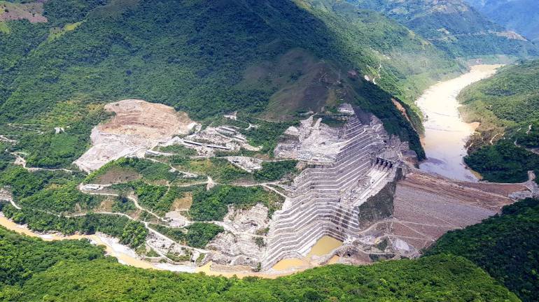 Ordenan evacuación de tres municipios cerca de HidroItuango