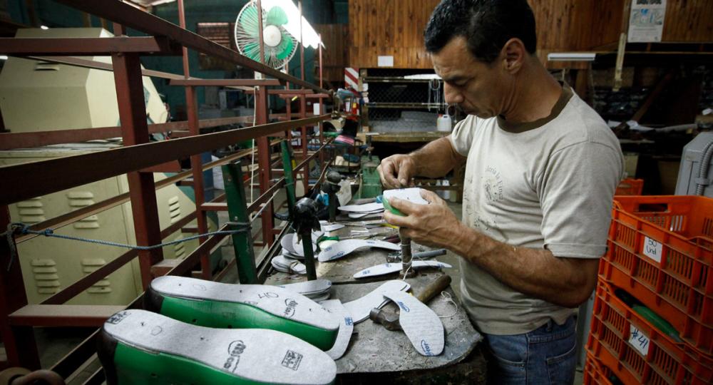 Microempresarios colombianos se fortalecen gracias a microcrédito