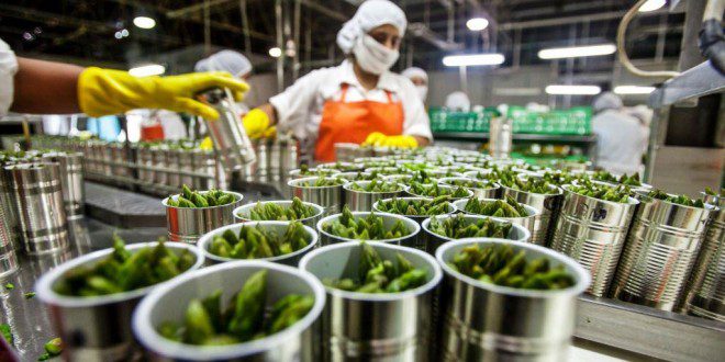 Cae industria y sube comercio en marzo