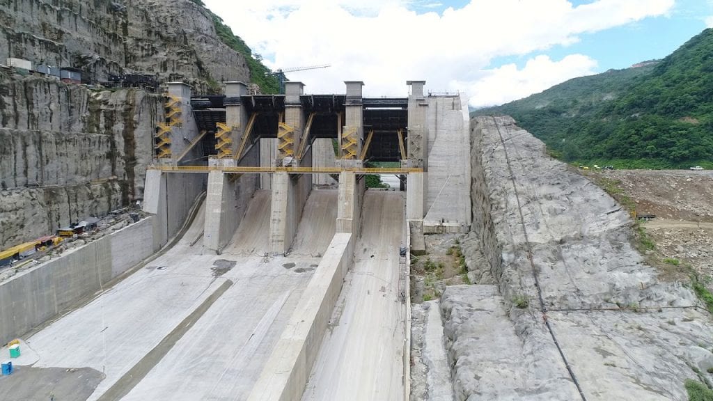 Video - Vertedero Hidroituango EPM parte de la caída del agua