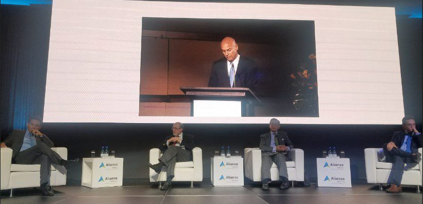 Alberto Bernal será parte de la comisión de empalme Duque-Santos