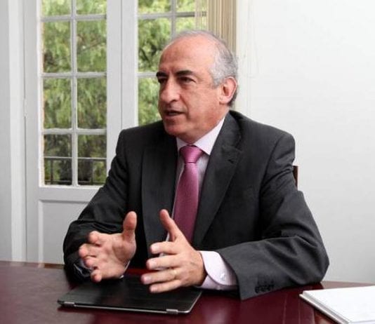 Leonardo Villar Gómez se posesionó como nuevo gerente general del Banco de la República