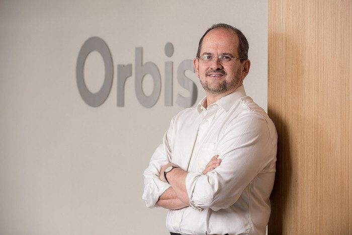 Renuncia presidente de Grupo Orbis, Rodolfo Bayona