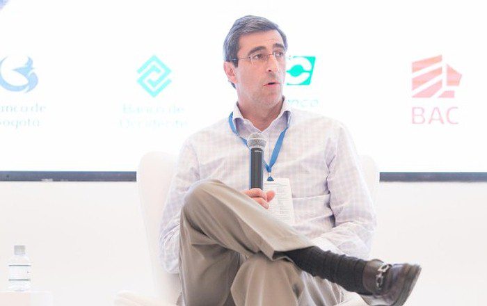 Presidente de la Bolsa defiende subastas de cierre y horarios de negociación