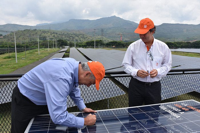 Planta de Postobón empezó a operar con energía generada por Celsia Solar Yumbo Planta de Postobón empezó a operar con energía generada por Celsia Solar Yumbo