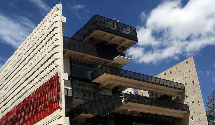 Argos hará piloto para capturar emisiones de CO2 con microalgas en planta de Cartagena