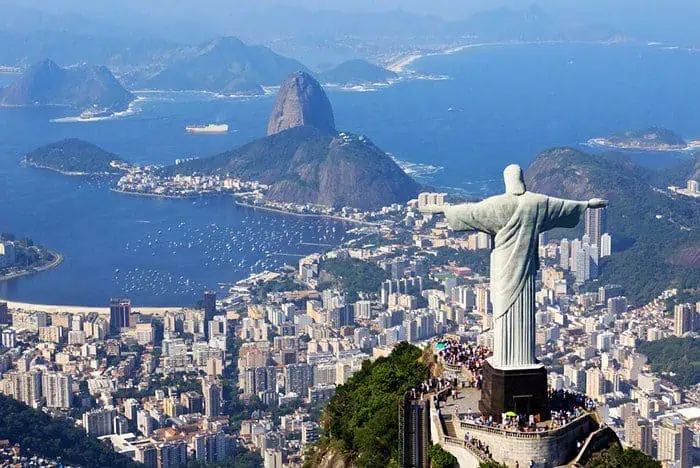 Moderado crecimiento económico impide disminuir los déficits fiscales en Brasil: Fitch Ratings Moderado crecimiento económico impide disminuir los déficits fiscales en Brasil: Fitch Ratings