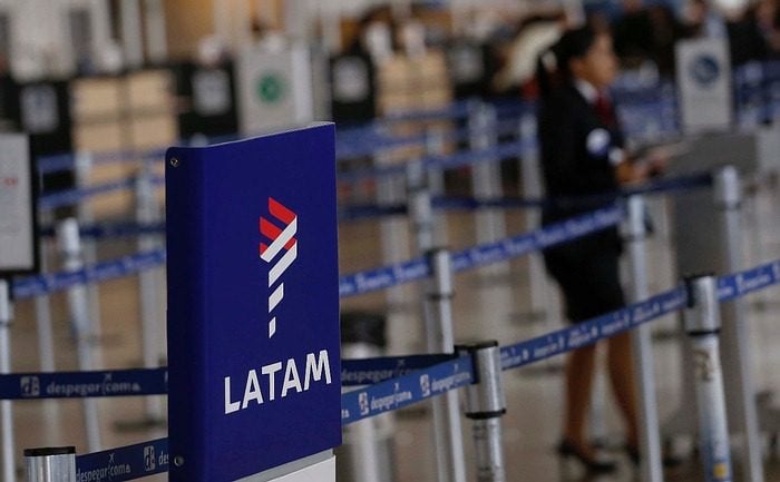 Latam reduciría su tamaño tras reorganización; urge aporte del Gobierno de Chile