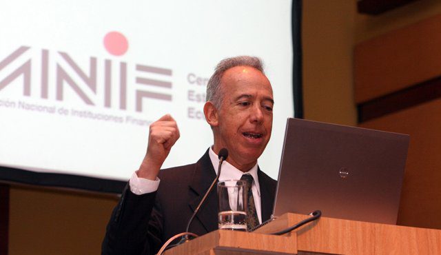 Exenciones a empresas, impuesto patrimonial y aumento del IVA deberían discutirse en nueva Ley de Financiamiento: Anif