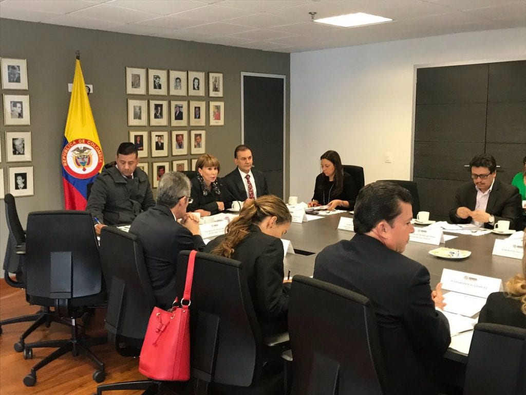 Para minTrabajo, alza excesiva del salario mínimo puede disparar la inflación