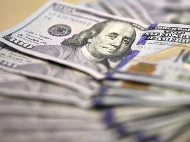 Dólar cerró por encima de $3.300 por primera vez desde febrero de 2016 Dólar cerró por encima de $3.300 por primera vez desde febrero de 2016