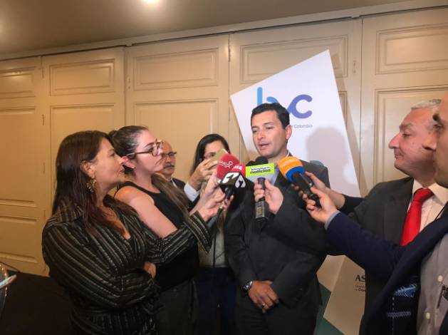 Superfinanciera presentó denuncias penales por pánico económico en redes sociales