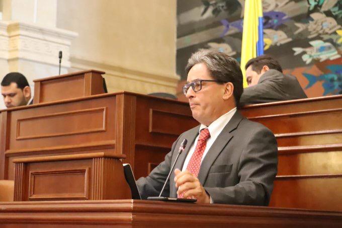MinHacienda reconoce impacto en inflación por ley de financiamiento, pero dice BanRep está preparado