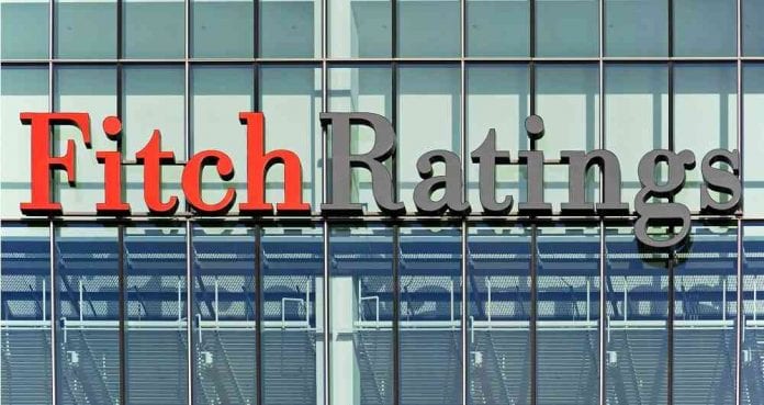 Estos son los riesgos fiscales y políticos que ve Fitch en Colombia