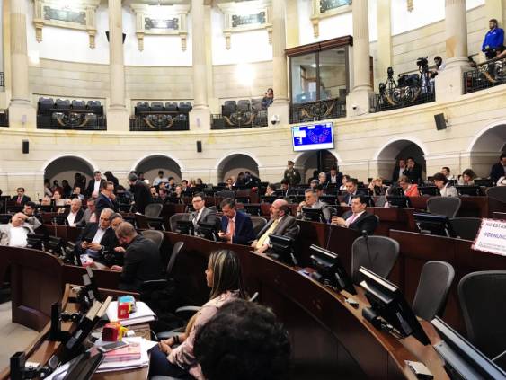 En primer debate de ley de financiamiento en plenarias, solo se votaron impedimentos