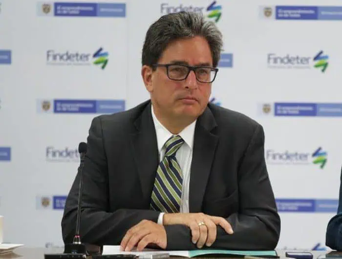 Colombia no solicitó acceso a recursos de línea de crédito del FMI Alberto Carrasquilla, ministro de Hacienda de Colombia