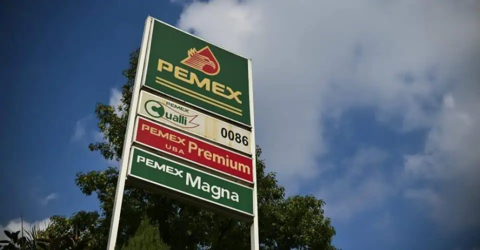 Tres miembros de la junta de Pemex renunciarán por diferencias con el Gobierno mexicano Tres miembros de la junta de Pemex renunciarán por diferencias con el Gobierno mexicano