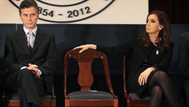 Macri y Fernández empatan en encuesta de intención de voto en Argentina