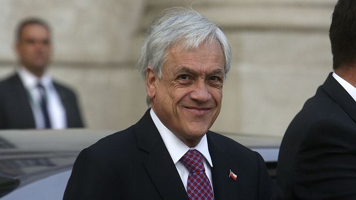 Aprobación del presidente chileno sube al 42 % en enero; desaprobación cae al 43 %