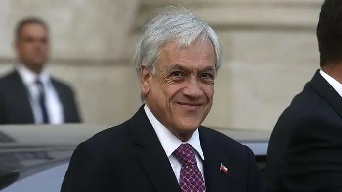 Aprobación del presidente chileno sube al 42 % en enero; desaprobación cae al 43 % Aprobación del presidente chileno sube al 42 % en enero; desaprobación cae al 43 %