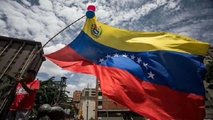 Fitch estima mayor caída de producción petrolera en Venezuela y lenta recuperación económica Fitch estima mayor caída de producción petrolera en Venezuela y lenta recuperación económica
