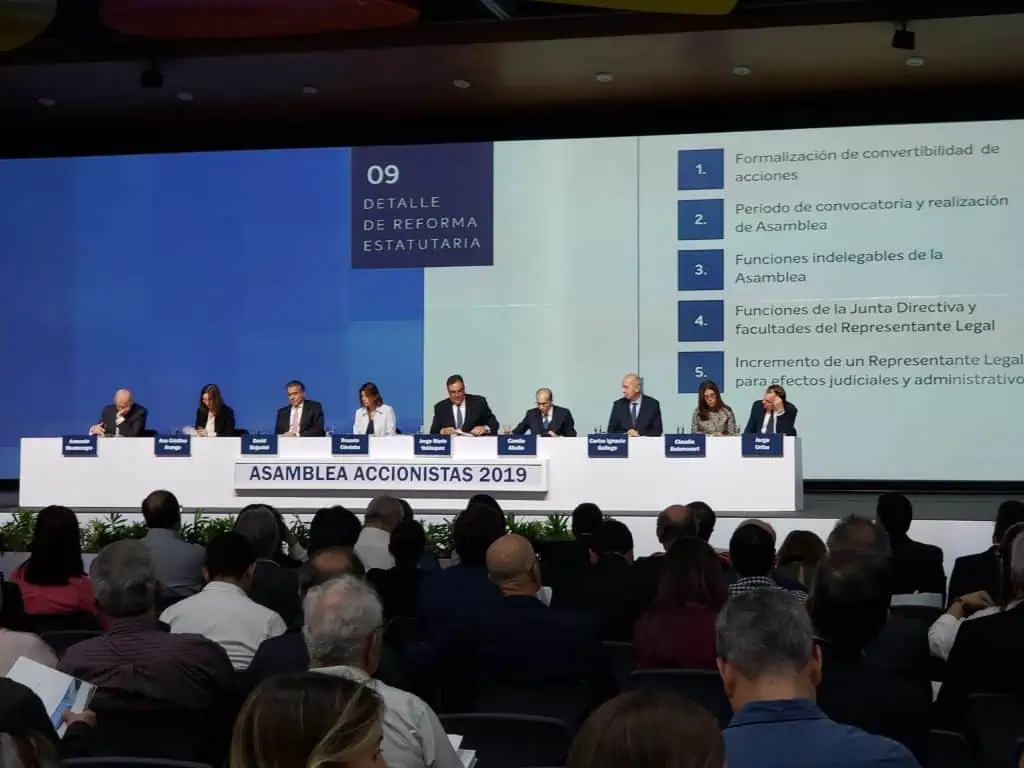 Asamblea de Grupo Argos aprobó reforma estatutaria para conversión de acciones Asamblea de Grupo Argos aprobó reforma estatutaria para conversión de acciones