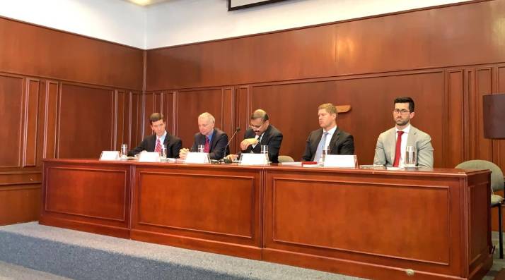 FMI cree que Colombia debería flexibilizar la Regla Fiscal por impacto de migración