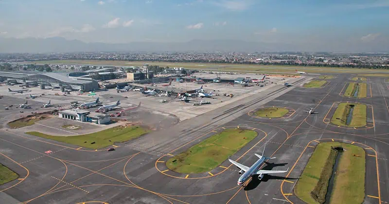 Vuelos en Colombia y América Latina con problemas por falla de satélite fabricado por Boeing Vuelos en Colombia y América Latina con problemas por falla de satélite fabricado por Boeing
