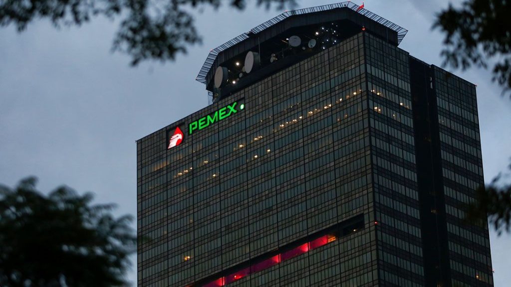 Moody's vuelve a rebajar calificaciones de petrolera mexicana Pemex