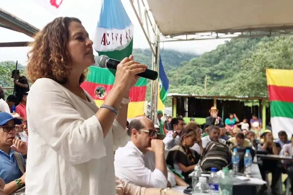 Acuerdo entre Gobierno Nacional y minga indígena del Cauca con desbloqueo vía Panamericana Acuerdo entre Gobierno Nacional y minga indígena del Cauca con desbloqueo vía Panamericana