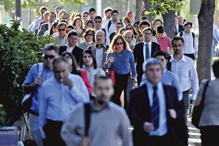 La clase media en Chile pasó del 43% al 65% en 10 años Crecimiento económico