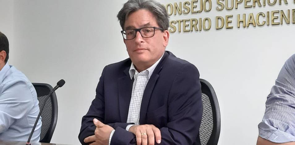 Al ministro de Hacienda de Colombia no le preocupa passtrough por ...