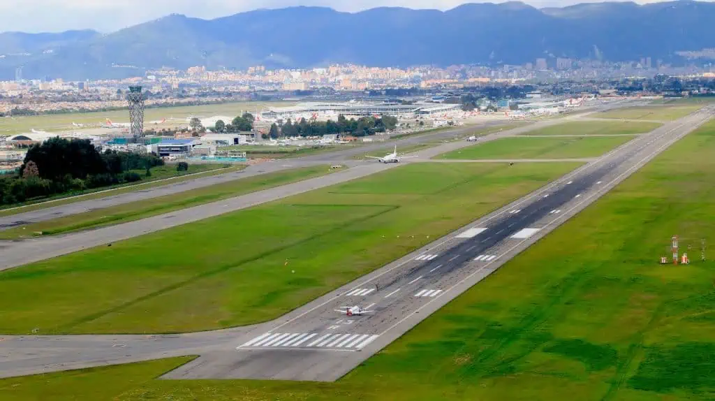ANI da viabilidad para ampliar las pistas del aeropuerto El Dorado; costará $914.000 millones ANI da viabilidad para ampliar las pistas del aeropuerto El Dorado; costará $914.000 millones
