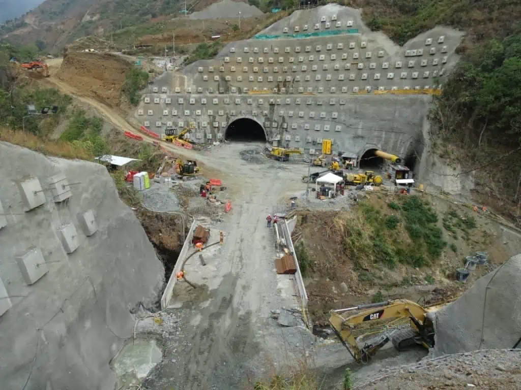 Obras del Túnel del Toyo van con avance de 19% Obras del Túnel del Toyo van con avance de 19%