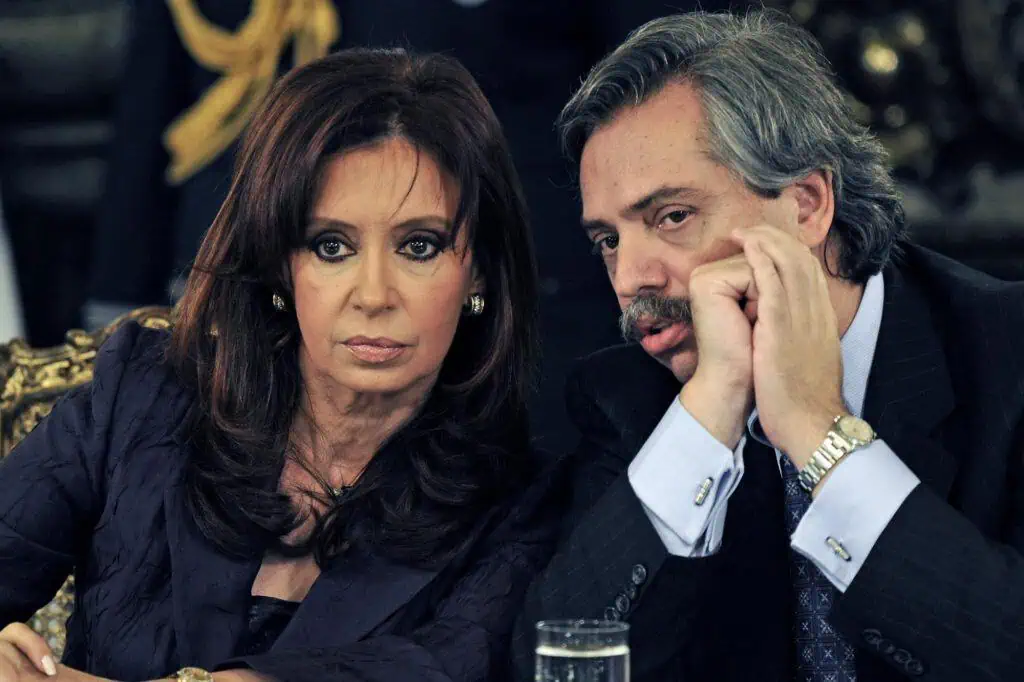 Cristina Kirchner no será presidenta de Argentina, anuncia que será candidata a vicepresidenta Cristina Kirchner no será presidenta de Argentina, anuncia que será candidata a vicepresidenta