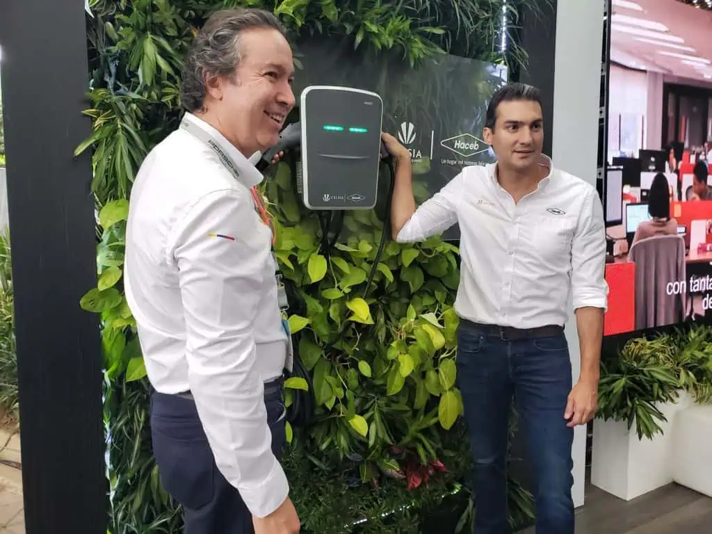 Celsia y Haceb lanzan puntos de carga eléctricos residenciales 100% colombianos Celsia y Haceb lanzan puntos de carga eléctricos residenciales 100% colombianos