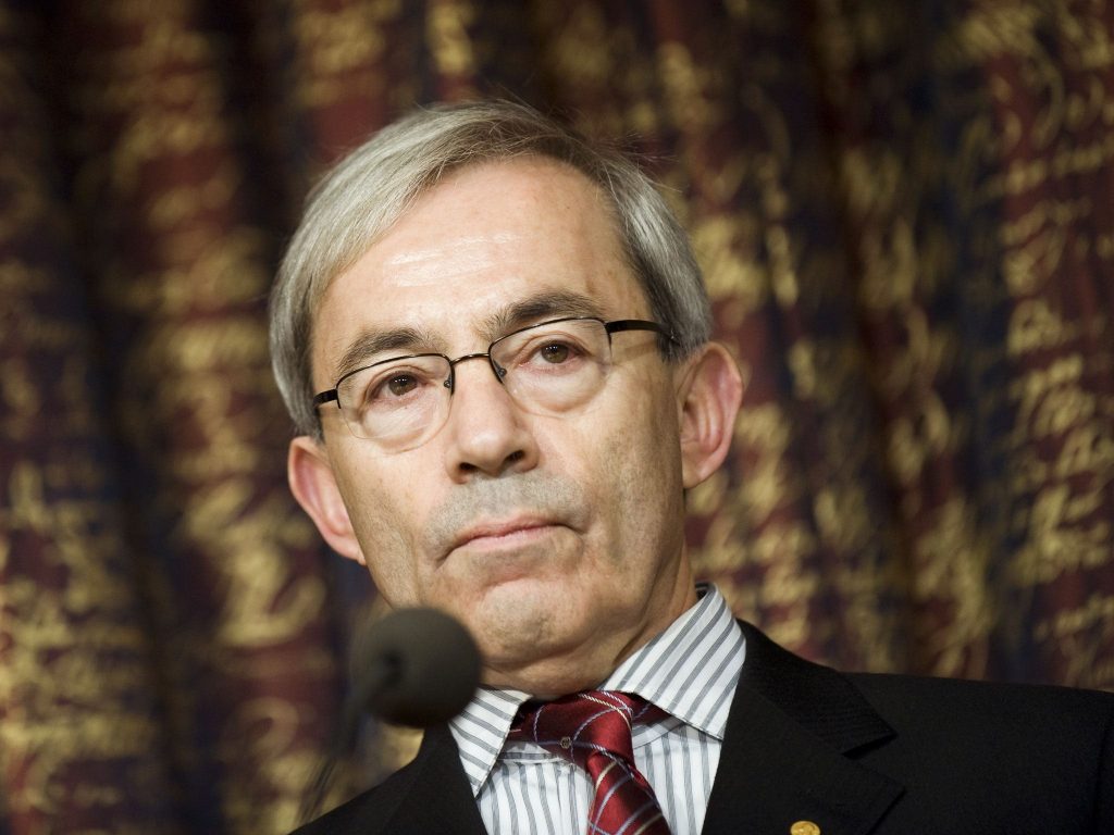 “Principal problema de Colombia es político, no económico”, nobel de economía Pissarides “Principal problema de Colombia es político, no económico”, nobel de economía Pissarides