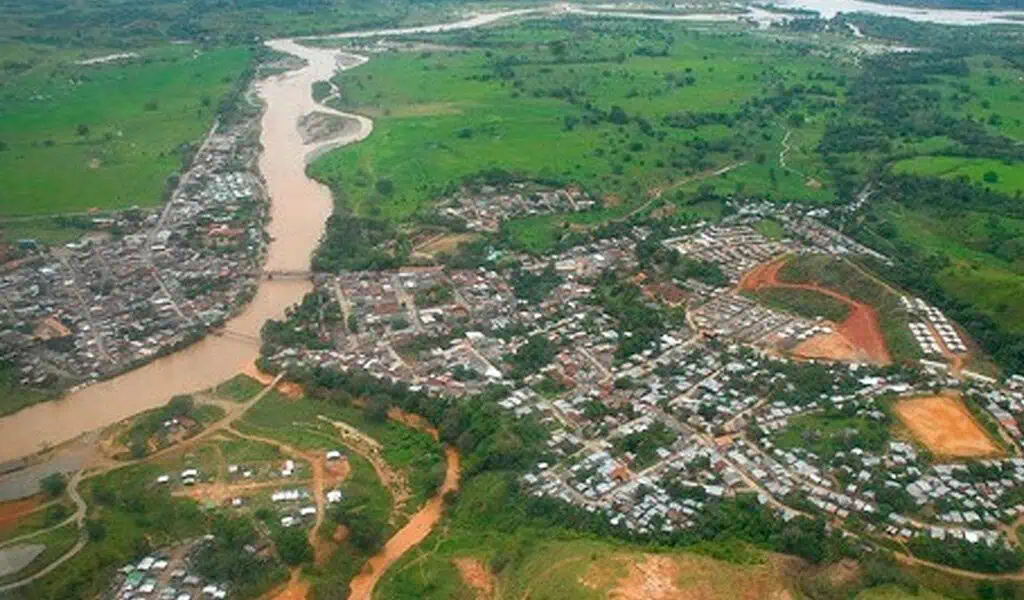 Mineros, Usaid, Interactuar y Comfama invertirán US$7 millones en el Bajo Cauca Mineros, Usaid, Interactuar y Comfama invertirán US$7 millones en el Bajo Cauca