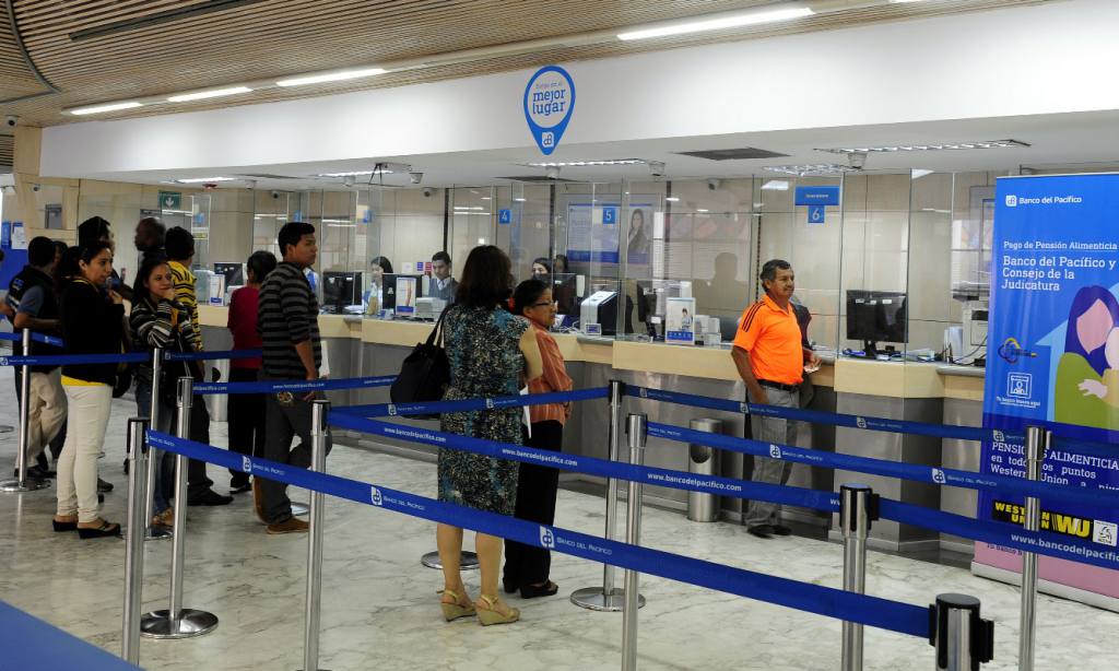 El 70 % de colombianos cambiarían de banco si mejora la comunicación