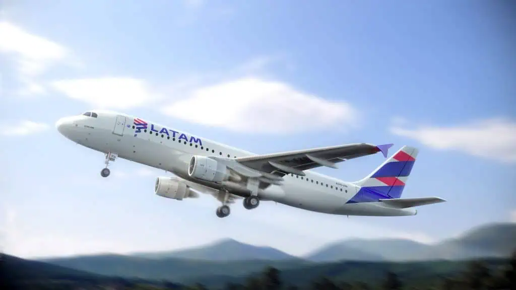 Argentina embargó a Latam hasta que cumpla pagos atrasados a sindicatos Argentina embargó a Latam hasta que cumpla pagos atrasados a sindicatos