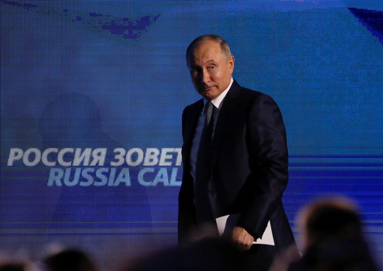 Rusia aplaza plan de desarrollo económico por coronavirus