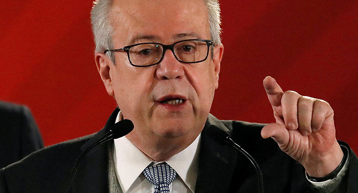 Por diferencias con Amlo, renunció el secretario de Finanzas de México; peso se deprecia