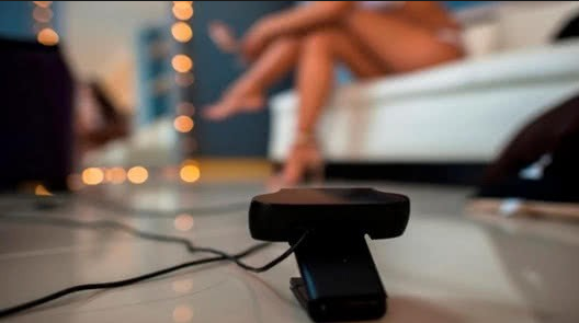 Modelos vía webcam empezarán a pagar impuestos en Colombia