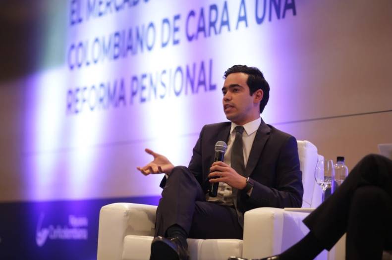 Visita del FMI determinará si cumplimos o no con el déficit fiscal: MinHacienda
