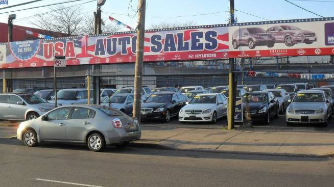 Ventas de autos nuevos en EE.UU. bajarían 2,9 % en 2019; rebaja en tasas podría impulsar ventas