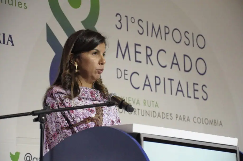 Codirectora Maiguashca: perspectiva de inflación no nos da mucho espacio para mayor estímulo a economía Codirectora Maiguashca: perspectiva de inflación no nos da mucho espacio para mayor estímulo a economía